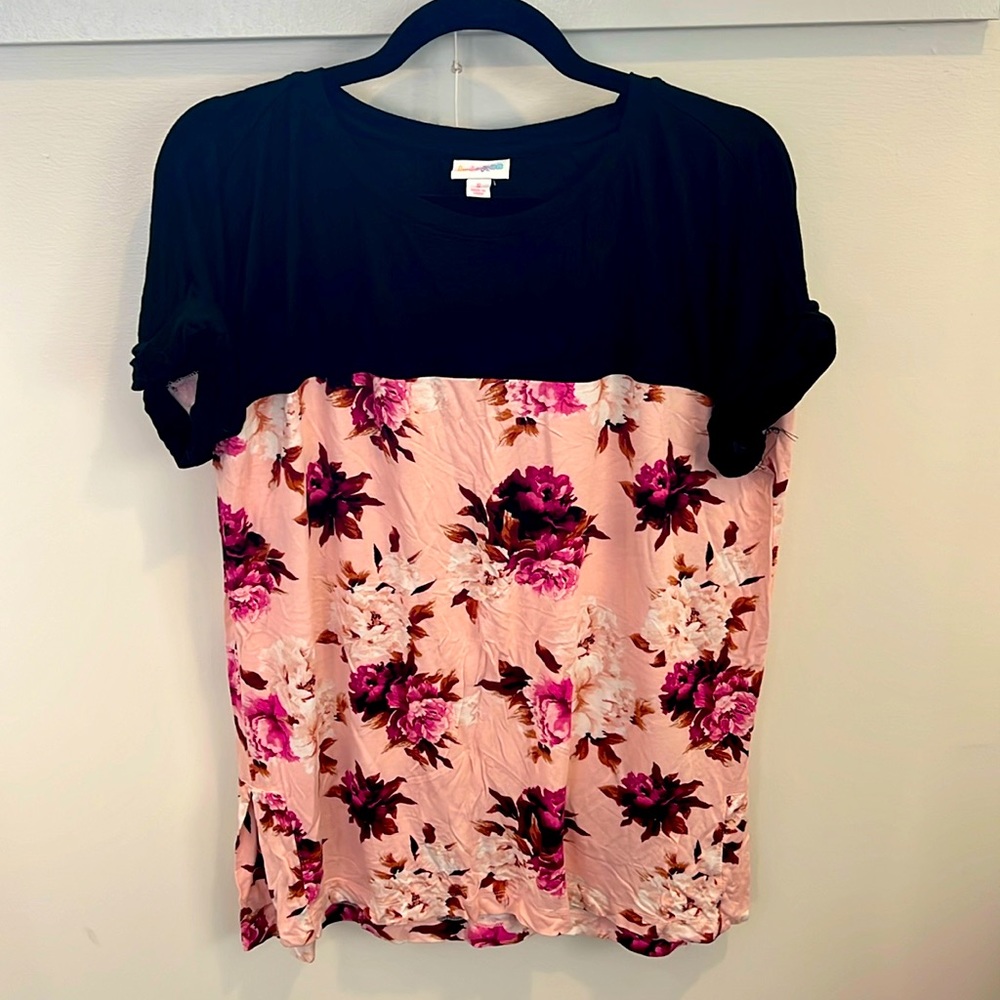 LuLaRoe shirt